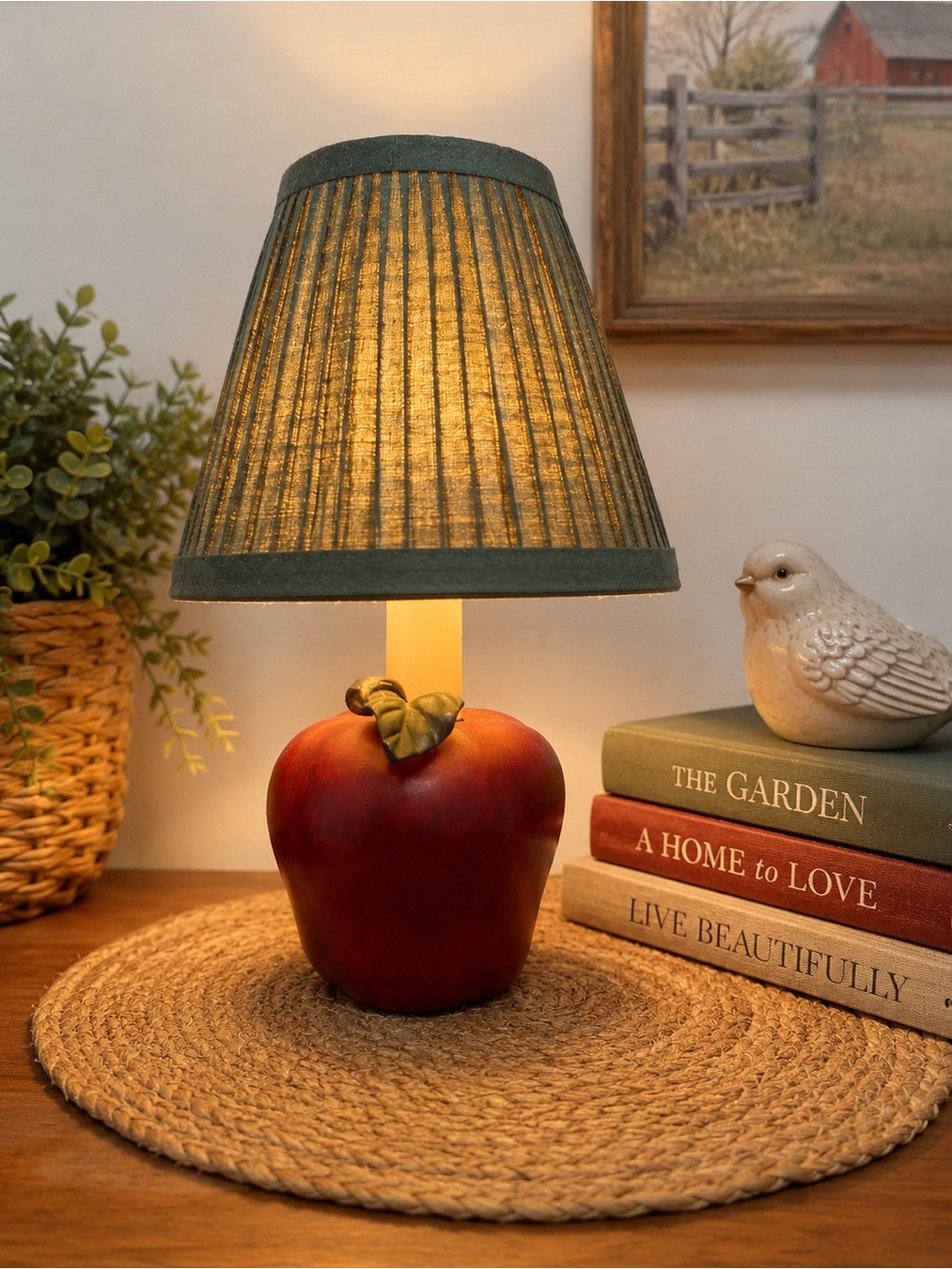 🍎 Vintage Apple Table Lamp – Farmhouse Country Decor